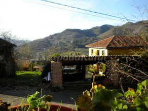 Cottage with BBQ, garden & terrace | Mountain view - Image 2