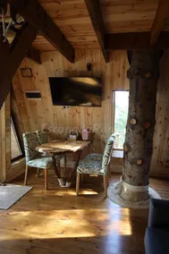 Child-friendly cottage with sauna, terrace & jacuzzi | Garden view - Image 4