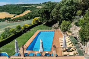 Cottage with pool, barbeque & garden | River view - Image 4
