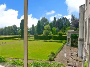 Cottage with garden - Image 2