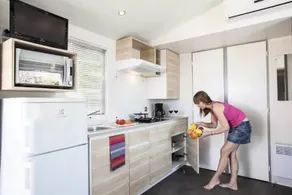 Mobile home with terrace - Image 3