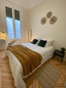 Beautiful dedicated room | Next to Plaza de Cibeles - Image 3