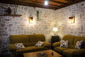 Cottage with terrace - Image 2