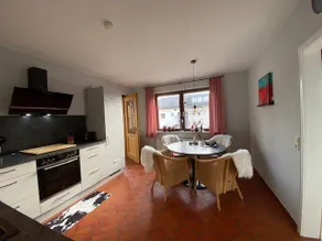 Appartamento adatto alle famiglie con giardino, griglia e piscina | Vista sul giardino - Image 3