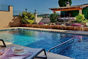 Cottage with pool, hot tub & garden | Nature view - Image 5