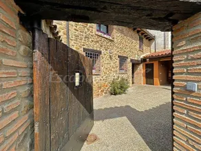Cottage with BBQ, garden & terrace | River view - Image 4