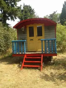 Gite with BBQ, terrace & garden | Dogs allowed - Image 4