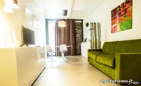 L'Adagio - Agriturismo e Relax con SPA nel borgo medioevale di Badalucco: SUITE Moderna con romantica vista sul borgo - Image 4