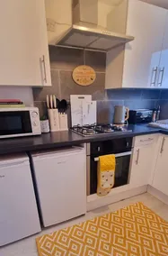 Apartamento vacacional con 2 habitaciones para 4 personas - Image 3