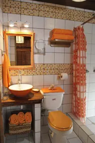 Tikilimbo surf hostel & restaurant - Image 3