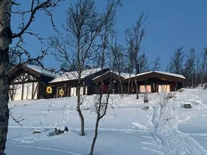 Holiday home with BBQ, terrace & garden | Suitable for remote work - Image 2