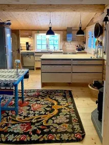 Holiday home with BBQ, terrace & garden | Suitable for remote work - Image 5