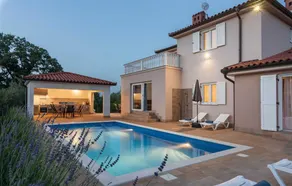 Moderne 4-SZ-Villa mit Pool und Sauna in Strandnähe - Image 5
