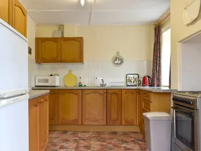 Cottage with garden - Image 4