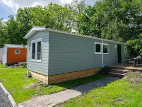 Mobile home with terrace & garden - Image 4