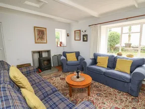Family-friendly nice cottage with garden | Dogs allowed - Image 3