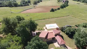 Casa adatta alle famiglie con piscina privata, giardino e barbecue | Accetta animali domestici - Image 4