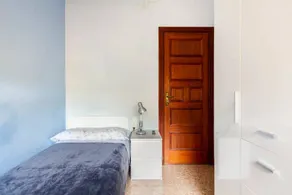 Dedicated room with garden - Image 2