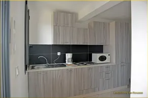 Appartement avec piscine - Image 2