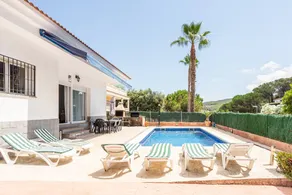 Villa mit privatem Pool, Garten und Grill | Bergblick - Image 2