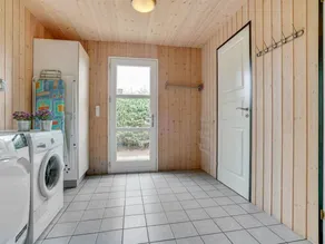 Family-friendly house with garden | Beach nearby | Dogs allowed - Image 3