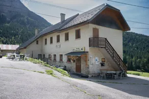 Cottage "La Ferme de l’Ours" with Mountain View, Private Terrace and Wi-Fi - Image 3