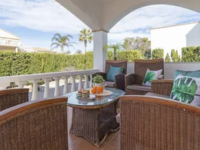 Holiday home with terrace, garden & barbecue - Image 3