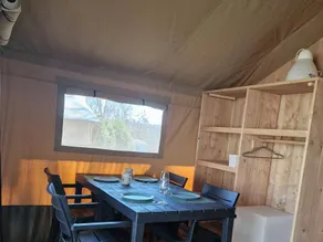 Charmante tente avec 2 chambres à coucher pour 4 personnes - Image 4