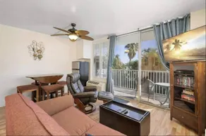 Agréable appartement de vacances avec terrasse, jardin et piscine | Vue mer | À côté de la plage - Image 3