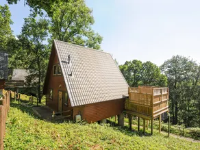 Family-oriented nice cottage with jacuzzi, pool & garden | Dogs allowed - Image 2