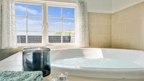 House with pool, garden & BBQ | Dogs allowed - Image 3