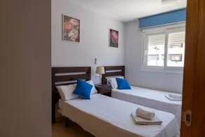 Child-friendly charming flat with garden, terrace & pool | Mountain view - Image 4
