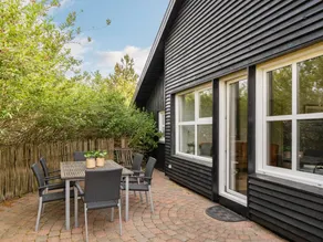 House with terrace, sauna & private pool - Image 4