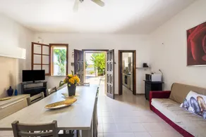 Holiday Home 'Blue Infinity' with Sea View, Shared Terrace and Air Conditioning - Image 2