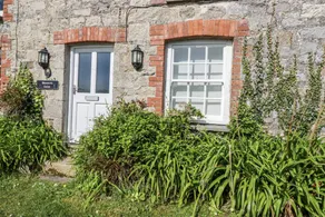 Cottage with garden | Beach view - Image 2