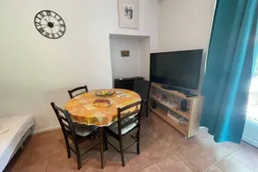 Charming studio with river view - Image 2
