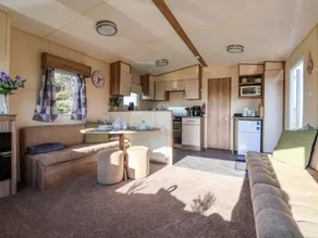 Cottage with garden, pool & sauna - Image 3