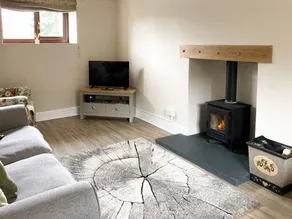 Cottage with garden & barbeque - Image 3