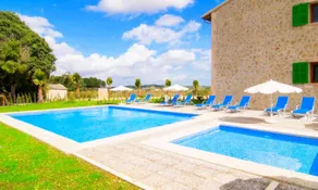 Villa with barbecue, garden & terrace | Mountain view - Image 4