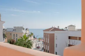Air-Conditioned Apartment On the Beach with Pool, Terrace & Wi-Fi - Image 3