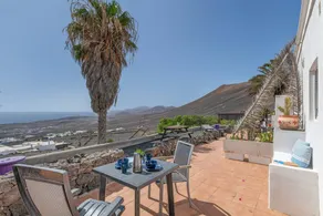 Appartamento con terrazza | Vista sul giardino | Perfetto per il lavoro da remoto | Ammette cani - Image 3