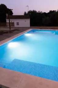 Spettacolare chalet con terrazza, barbecue e piscina | Ammette animali domestici - Image 5