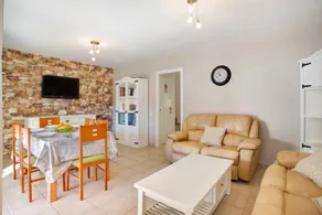 Holiday home with BBQ & terrace - Image 3