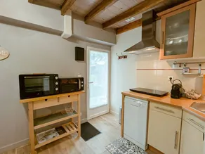 Independent house with terrace and private parking - Image 3