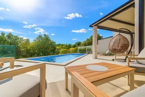 Fully equipped wonderful villa with heated pool, barbeque & terrace - Image 2