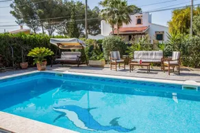 Villa with terrace, garden & private pool | Garden view | Perfect for remote work - Image 3