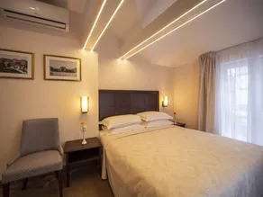 Dedicated room | Near Alexander Nevsky Cathedral | Garden view - Image 3