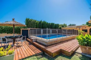 Fully equipped house with private pool, terrace & garden | Mountain view - Image 2