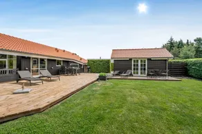 Child-friendly beautiful house with terrace, sauna & garden | Pets are welcome - Image 2