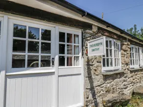 Cottage with BBQ & garden - Image 2